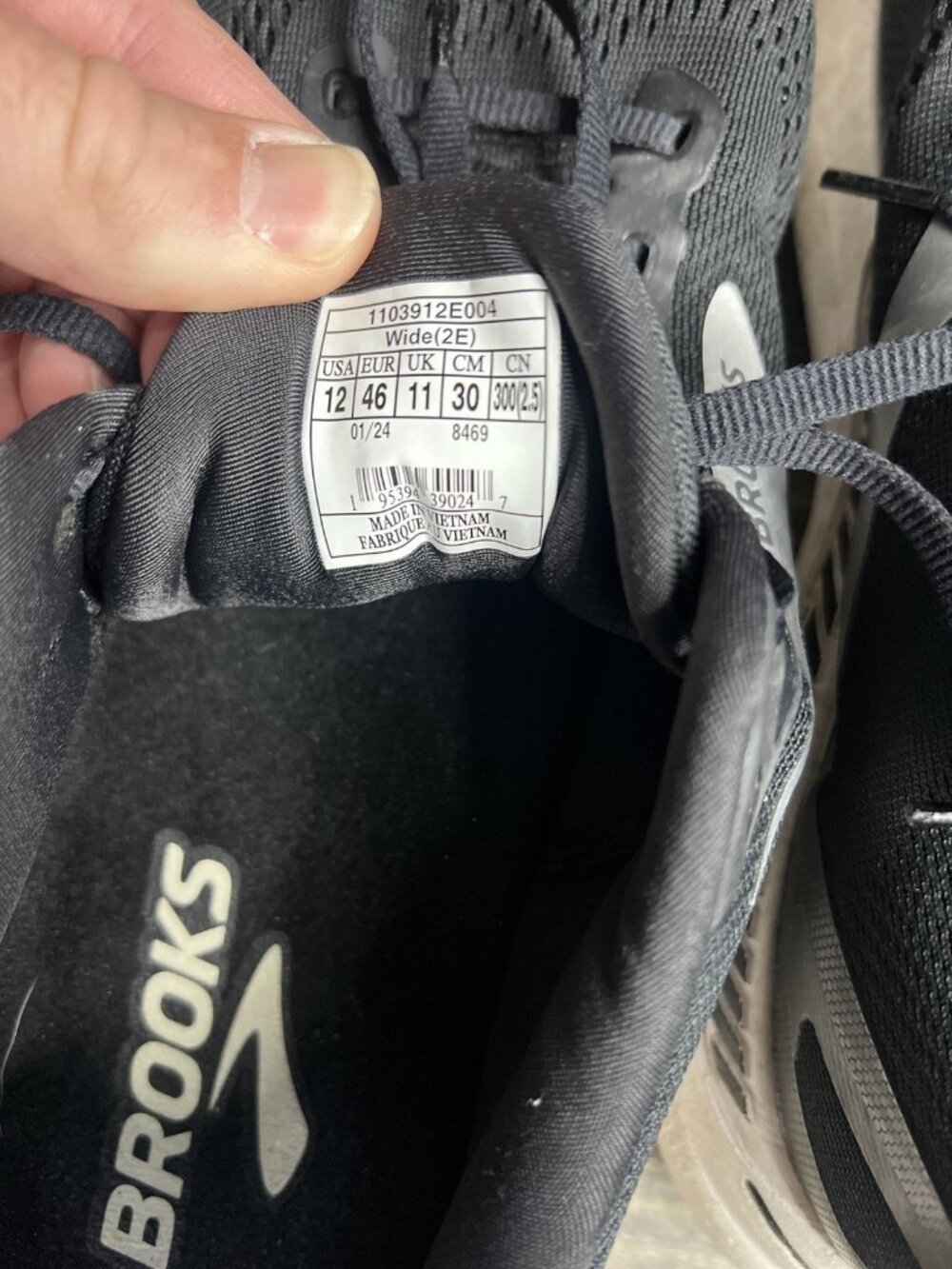 Brooks Adrenaline GTS 23 Running Shoes Black/White, Size 12 - Picture 8 of 8